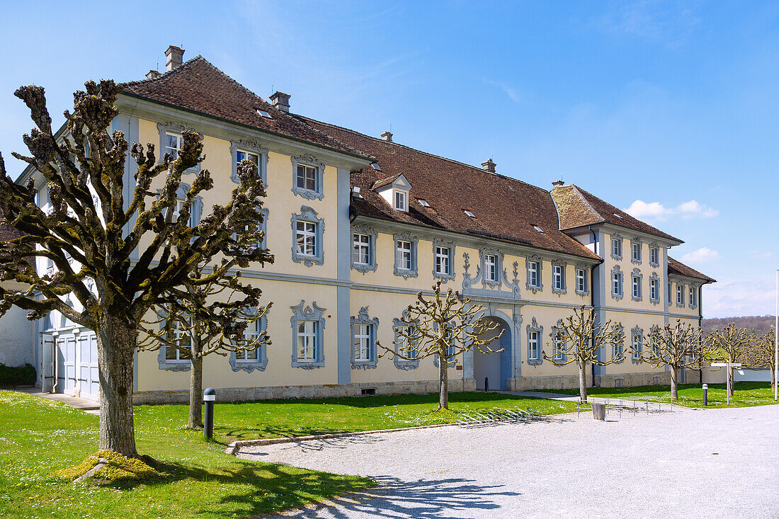 Kloster Obermarchtal; Klosteranlage, Sebastian-Sailer-Haus, in der Schwäbischen Alb, Baden-Württemberg, Deutschland
