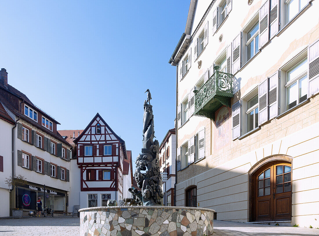 Riedlingen, Weibermarkt with Fools'39; Fountain and Wegscheiderhaus in the Swabian Jura, Baden-Württemberg, Germany