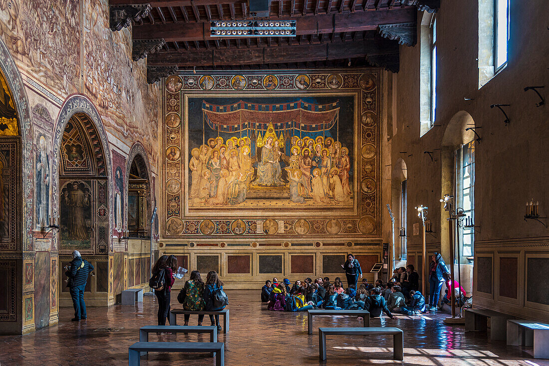 Guided tour of the City Hall, Palazzo Pubblico, inside, Piazza del Campo, Siena, Tuscany, Italy, Europe