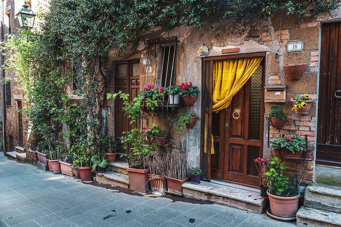 The village of Sorano is situated on a hillside, Province of Grosseto, Tuscany, Italy, Europe