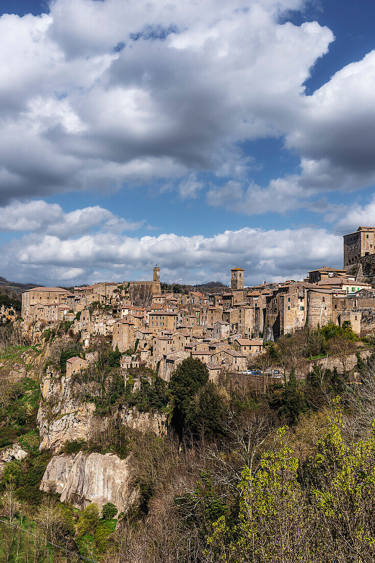 The village of Sorano is situated on a hillside, Province of Grosseto, Tuscany, Italy, Europe