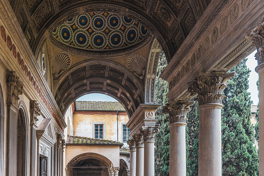 Cloister of Santa Croce, Franciscan Church, Florence, Tuscany, Italy, Europe