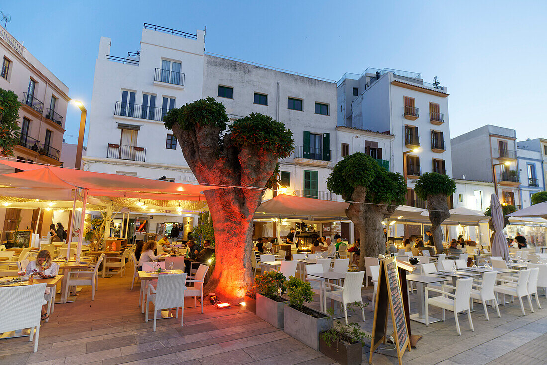 Ibiza-Stadt, Hafen, Promenade, Restaurants, Eivissa, Balearen, Spanien, Europa