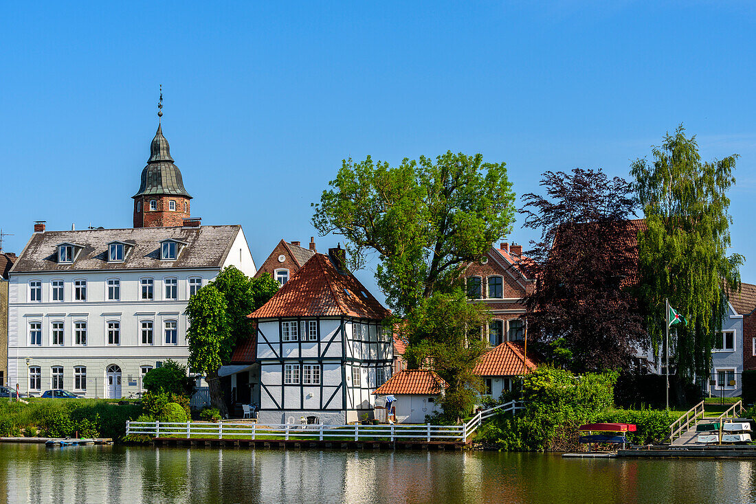 Häuserzeile am Binnenhafen, Glückstadt, Nordseeküste, Schleswig Holstein, Deutschland, Europa