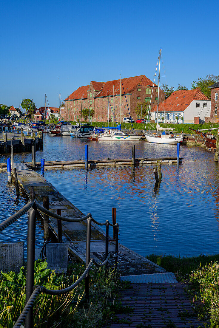 Hafen mit Packhaus, Tönning, Nordfriesland, Nordseeküste, Schleswig Holstein, Deutschland, Europa