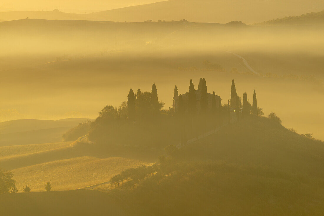 Glorious autumn morning at San Quirico d'Orcia, Tuscany, Italy, Europe