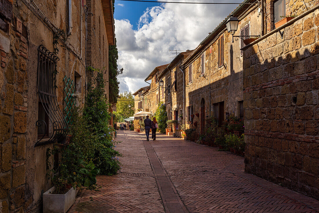 In the picturesque streets of Sovana, Province of Grosseto, Tuscany, Italy, Europe
