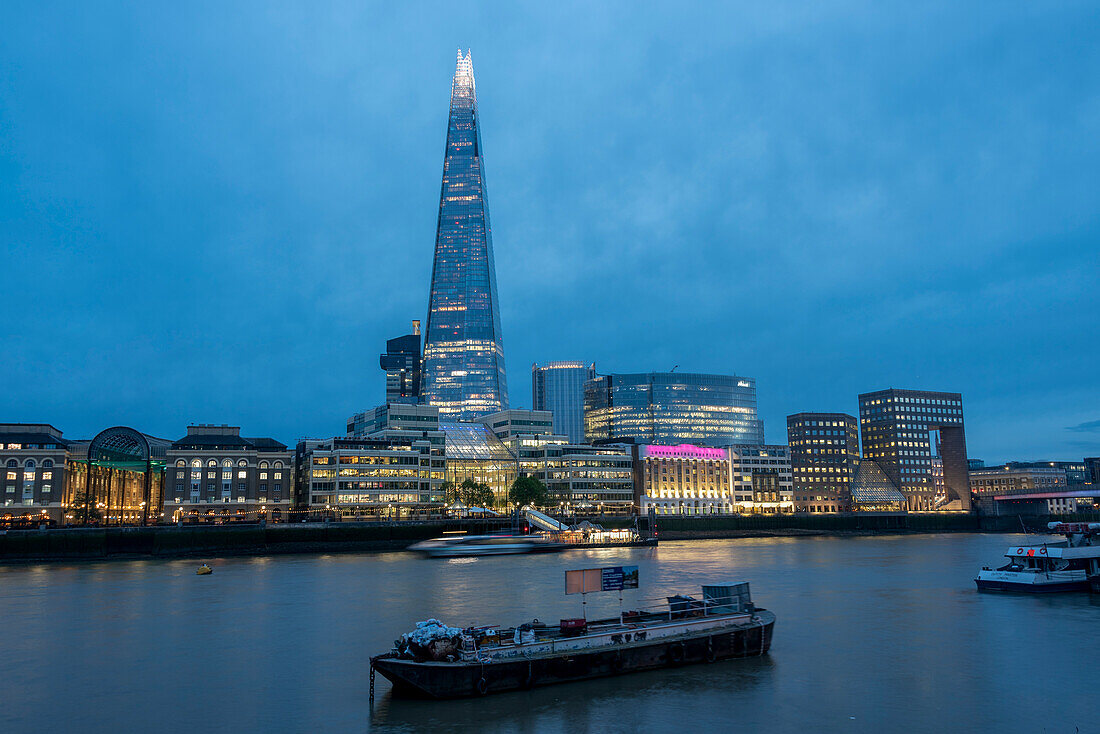 The Shard, glass skyscraper in the City of London, River Thames, London, UK