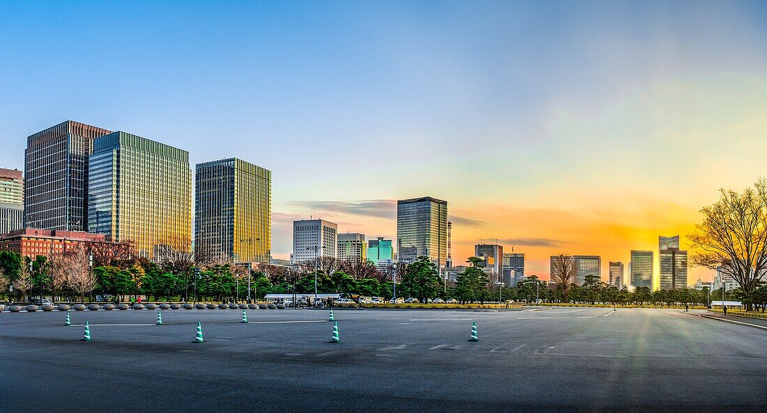 Japan, Tokyo City, Marunouchi District Skyline Panorama.