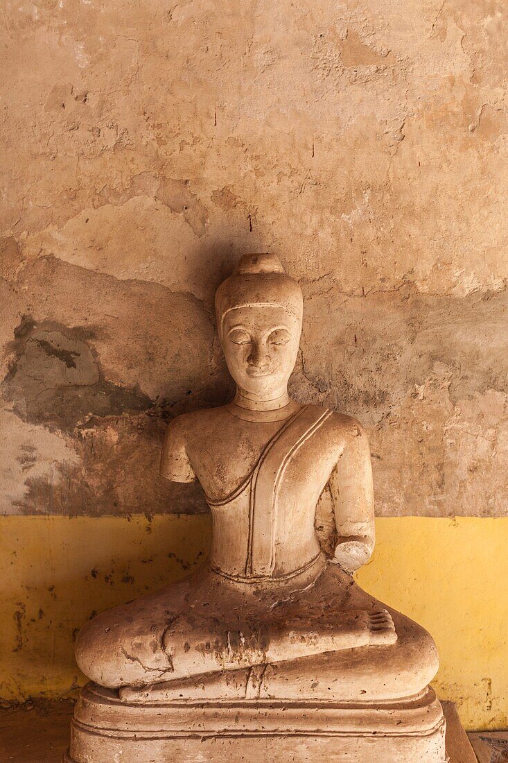 Laos, Vientiane, Wat Si Saket, Vientianes ältester Tempel, inneres Buddha-Kloster.