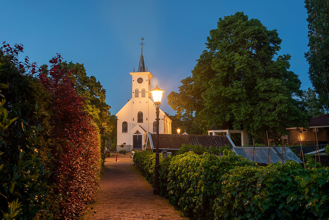 Schellingwoude Kerk, church in the Noord district, historic street lamp, Amsterdam, North Holland, Netherlands