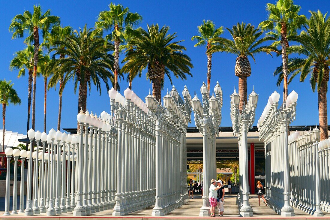 Urban Lights sind eine Pappelkunstinstallation in Los Angeles.