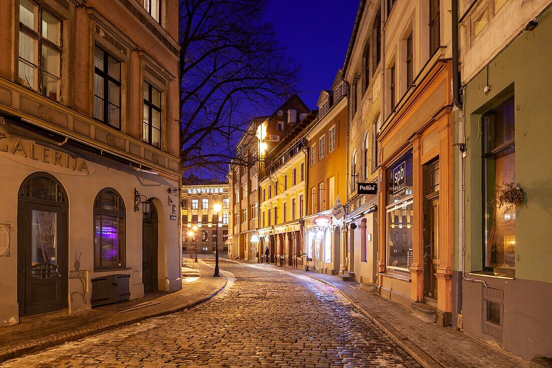 Abend im alten eigenen Riga, Lettland.