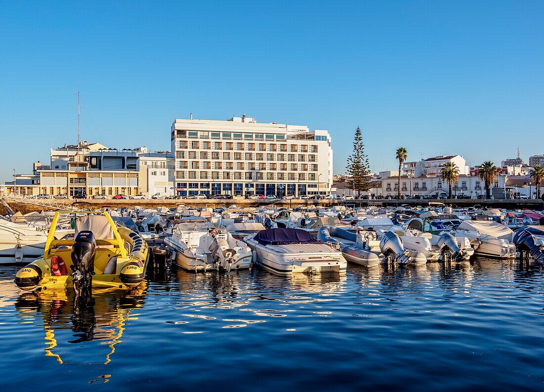 Jachthafen in Faro, Algarve, Portugal.