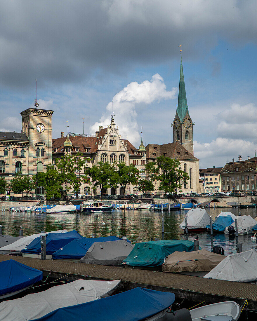 Stadtansicht von Zürich mit Limmat, Schweiz