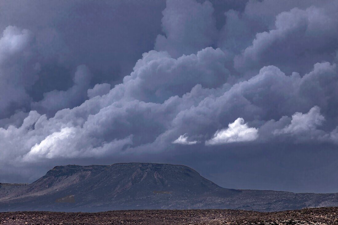 Monsunfeuchtigkeit tritt in der Nähe des Zion-Nationalparks in Utah auf.