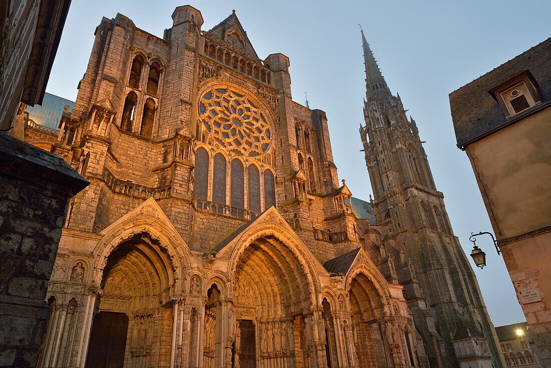 Nordportal der Kathedrale Notre-Dame de Chartres, Eure et Loir, Centre Region, Frankreich, Europa/Nordportal der Kathedrale Notre-Dame de Chartres, Department Eure et Loir, Centre Region, Frankreich, Europa.