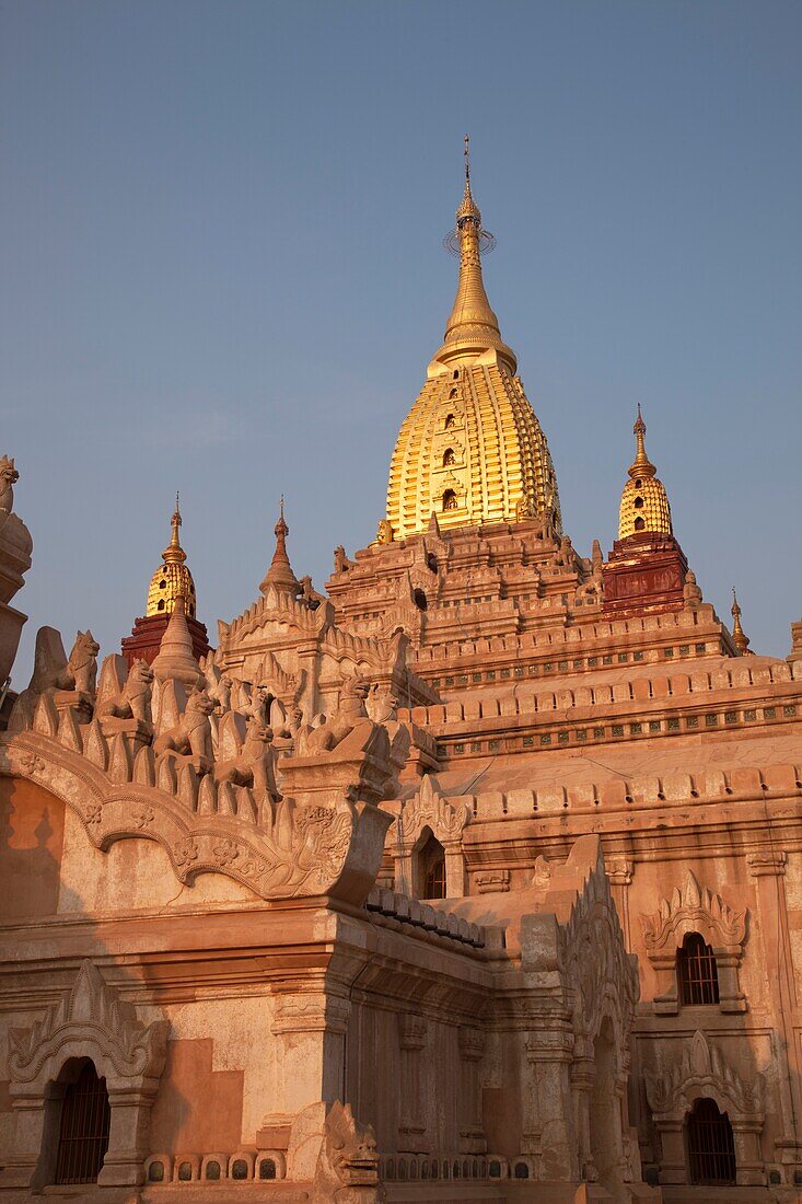 Ananda-Tempel, Old Bagan Dorfgebiet, Region Mandalay, Myanmar, Asien.