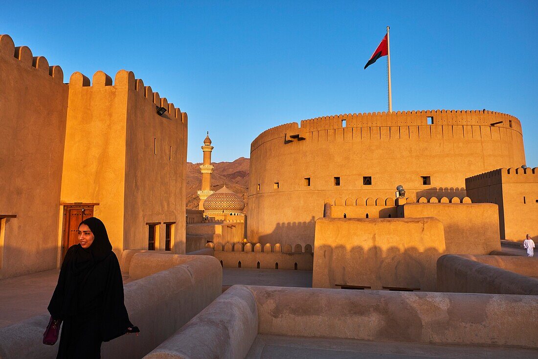 Sultanat Oman, Region Ad-Dakhiliyah, Nizwa, die Festung aus dem 17. Jahrhundert.