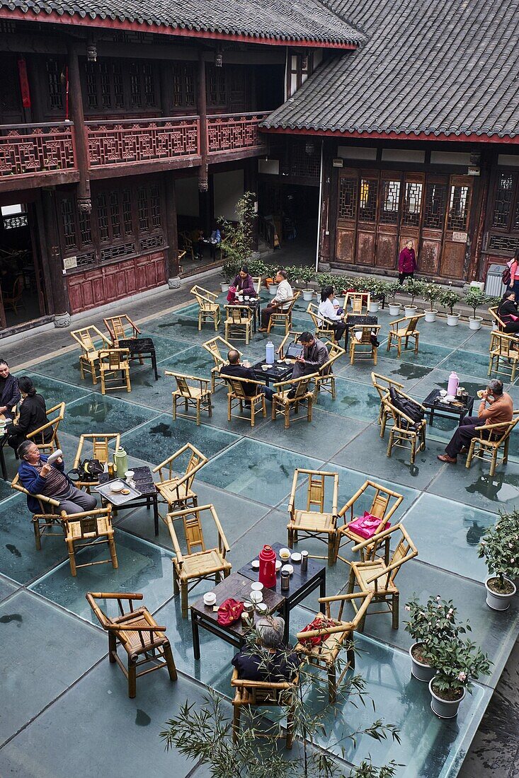 China, Provinz Sichuan, Chengdu, Teehaus im Dashengci-Tempel.