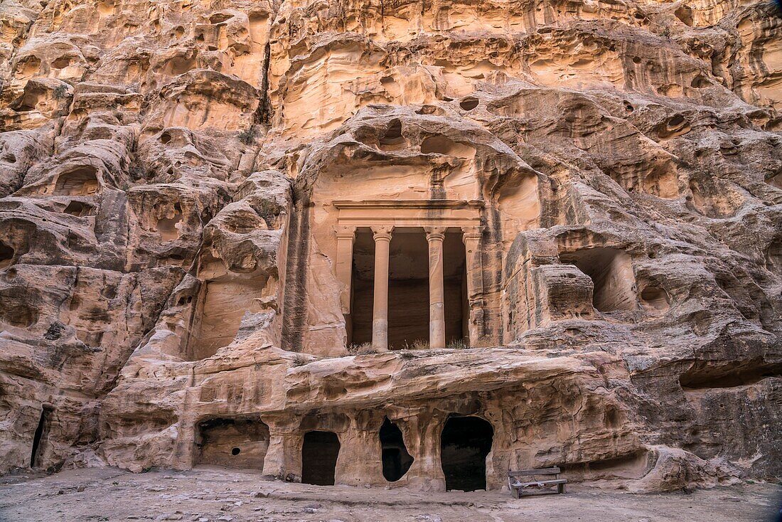 Tempel in Little Petra Siq al-Barid, Petra, Jordanien, Asien.