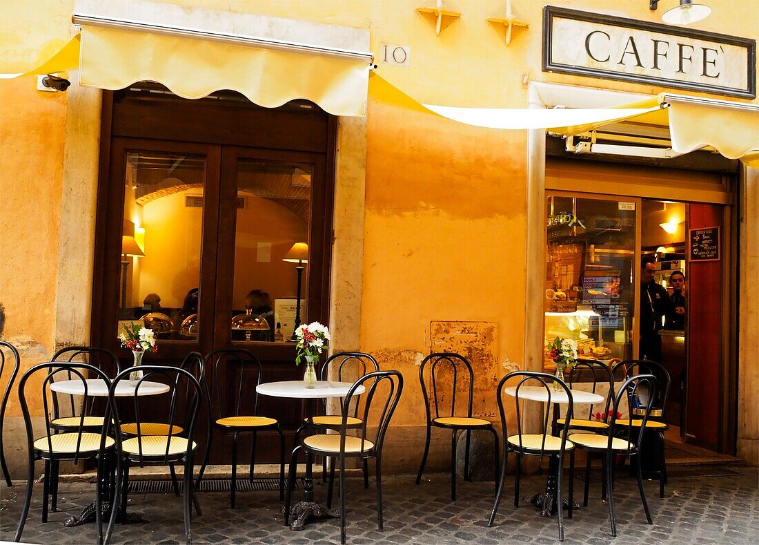 Café im Freien, Rom, Italien.