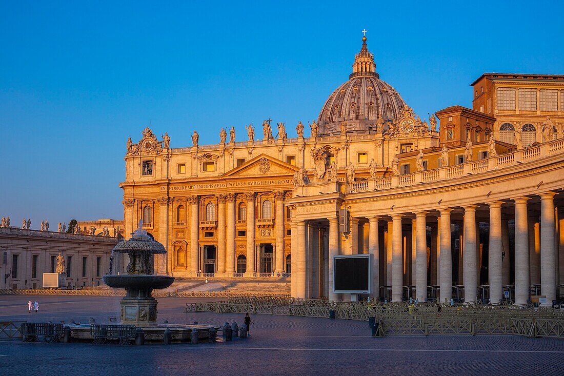 Piazza San Pietro (Petersplatz), Vatikanstadt, UNESCO-Weltkulturerbe, Rom, Latium, Italien, Europa