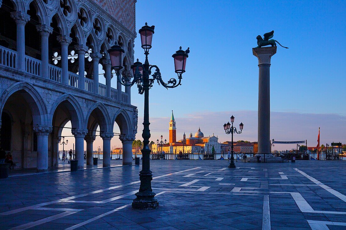 Piazza San Marco, Venezia (Venice), UNESCO World Heritage Site, Veneto, Italy, Europe