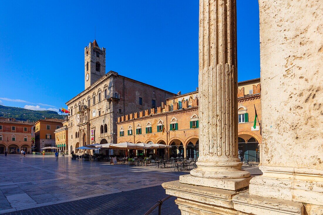Rathaus, Piazza del Popolo, Ascoli Piceno, Marken, Italien, Europa
