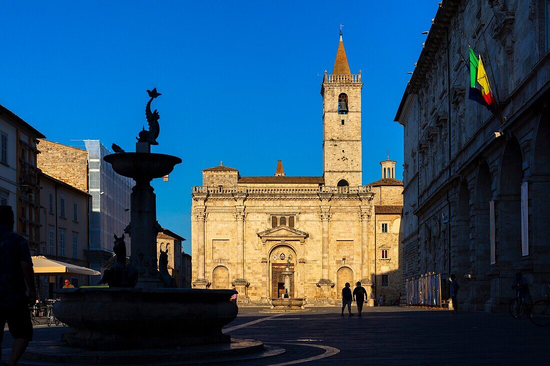 Cathedral (Church of Sant'Emidio), Piazza Arringo, Ascoli Piceno, Marche, Italy, Europe