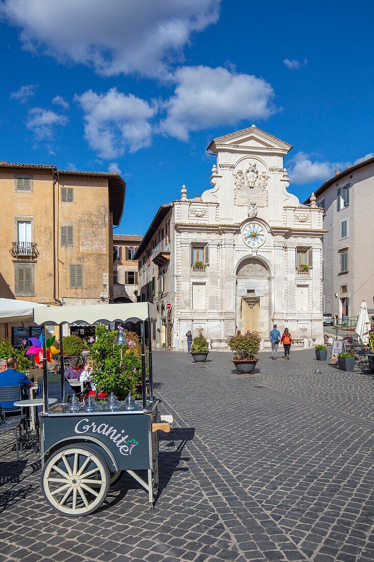 Der Brunnen, Marktplatz, Spoleto, Umbrien, Italien, Europa