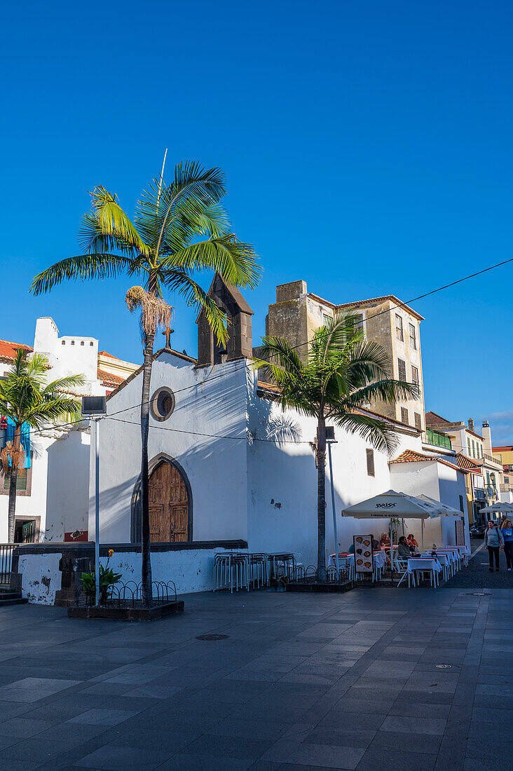 Die Fassade der Kapelle Corpo Santo befindet sich in der Altstadt, Funchal, Madeira, Portugal, Atlantik, Europa