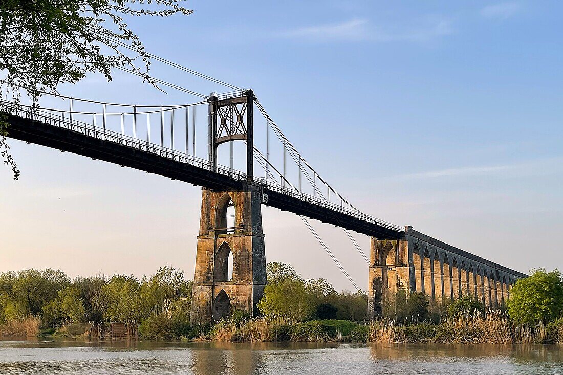 Vieux Pont Sur La Charente, Tonnay-Charente, Charente-Maritime, Frankreich