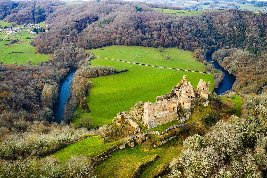 chateau rocher, saint remy de blot, combrailles, (63) puy de dome, auvergne