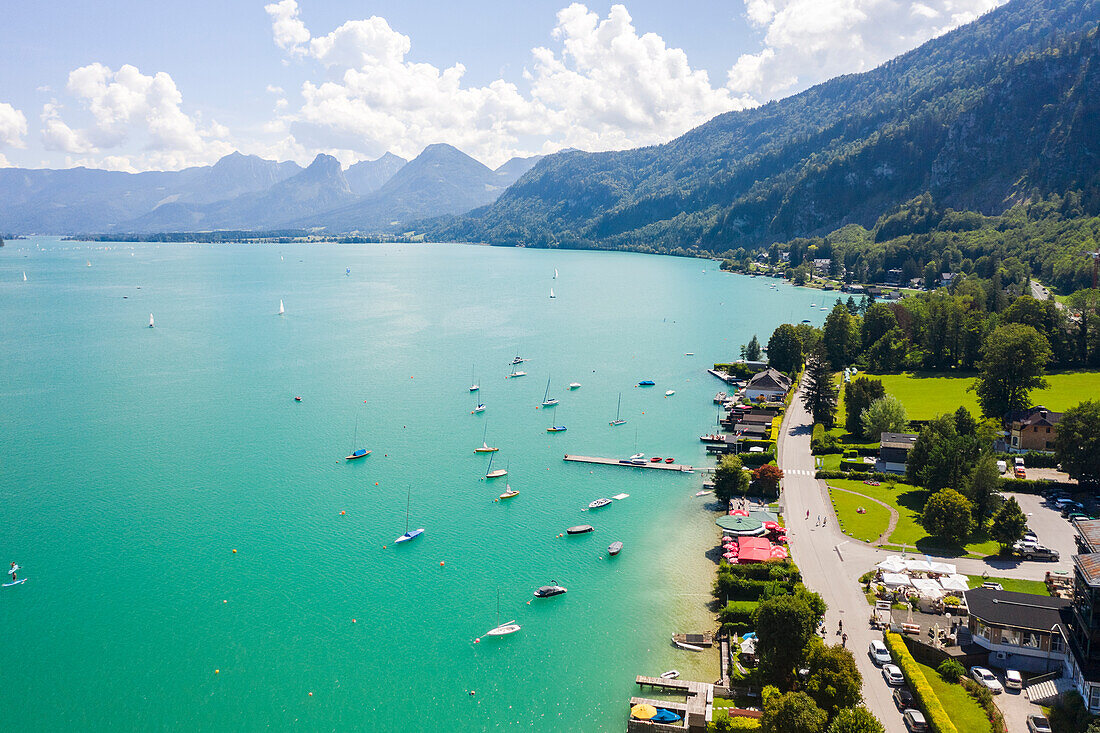 Austria, Sankt Gilgen, Sailboats on Wolfgangsee lake