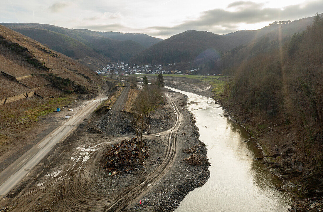 Deutschland, Mayschoss, Luftaufnahme des durch Hochwasser zerstörten AhrÊtals