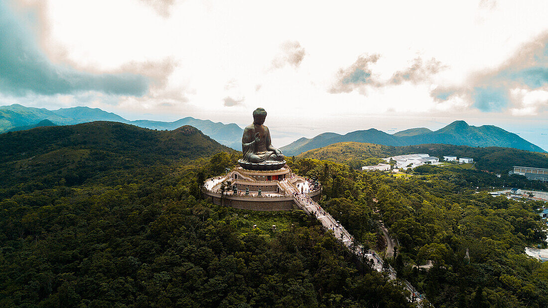 Ansicht von Tian Tan Buddha im Kloster Po Lin