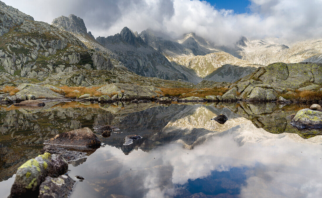 Lago Nero im Presanella-Gebirge, Parco Naturale Adamello, Brenta, Trentino, Italien, Val Rendena