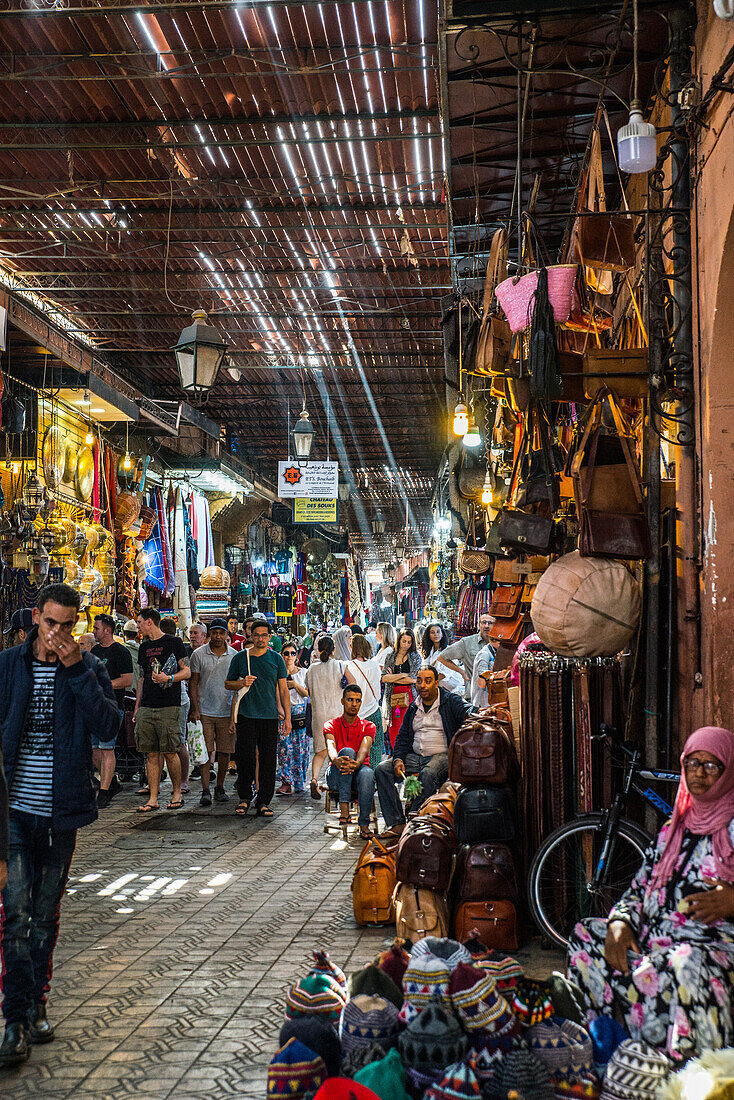 Shop im Souk, Medina, Marrakesch, Marokko, Nordafrika, Afrika