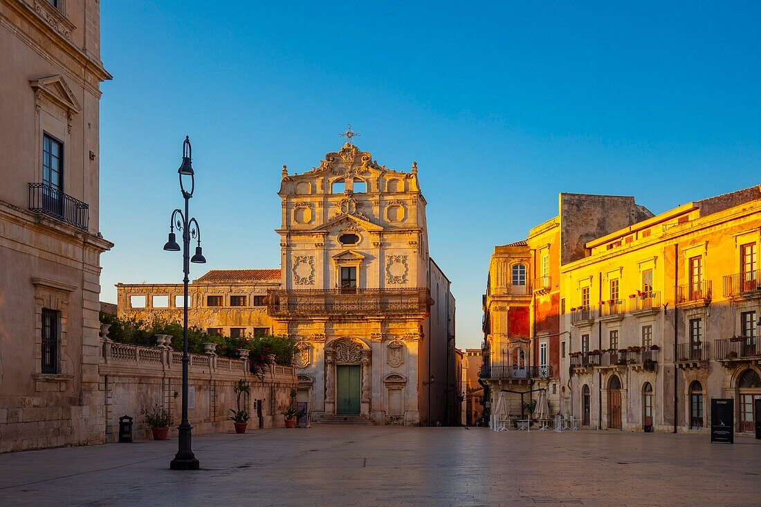 Kirche Santa Lucia alla Badia, Piazza Duomo, Ortigia, Syrakus, Sizilien, Italien, Europa