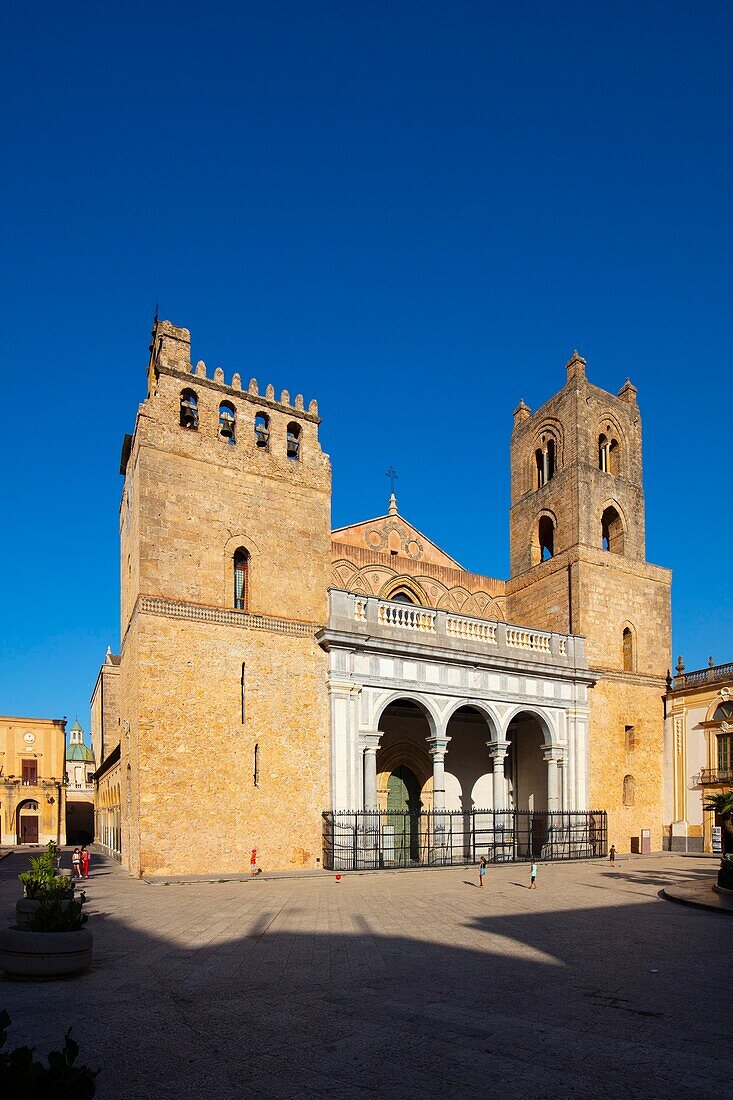 Cathedral of Monreale, UNESCO World Heritage Site, Monreale, Palermo, Sicily, Italy, Europe