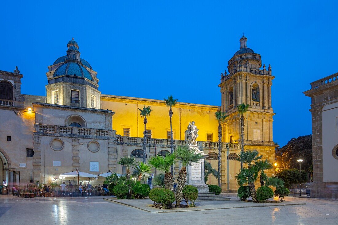 Piazza della Repubblica, Cathedral in background, Mazara del Vallo, Trapani, Sicily, Italy, Europe