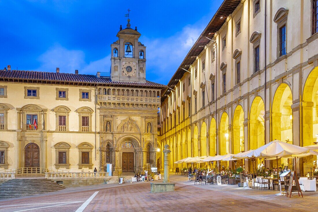 Piazza Grande Arezzo Umbria Italy License image 71401048