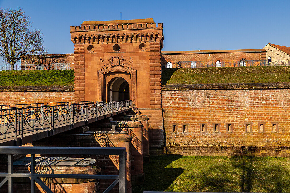 Weißenburger Tor in Germersheim am Rhein, Rheinland-Pfalz, Deutschland, Europa