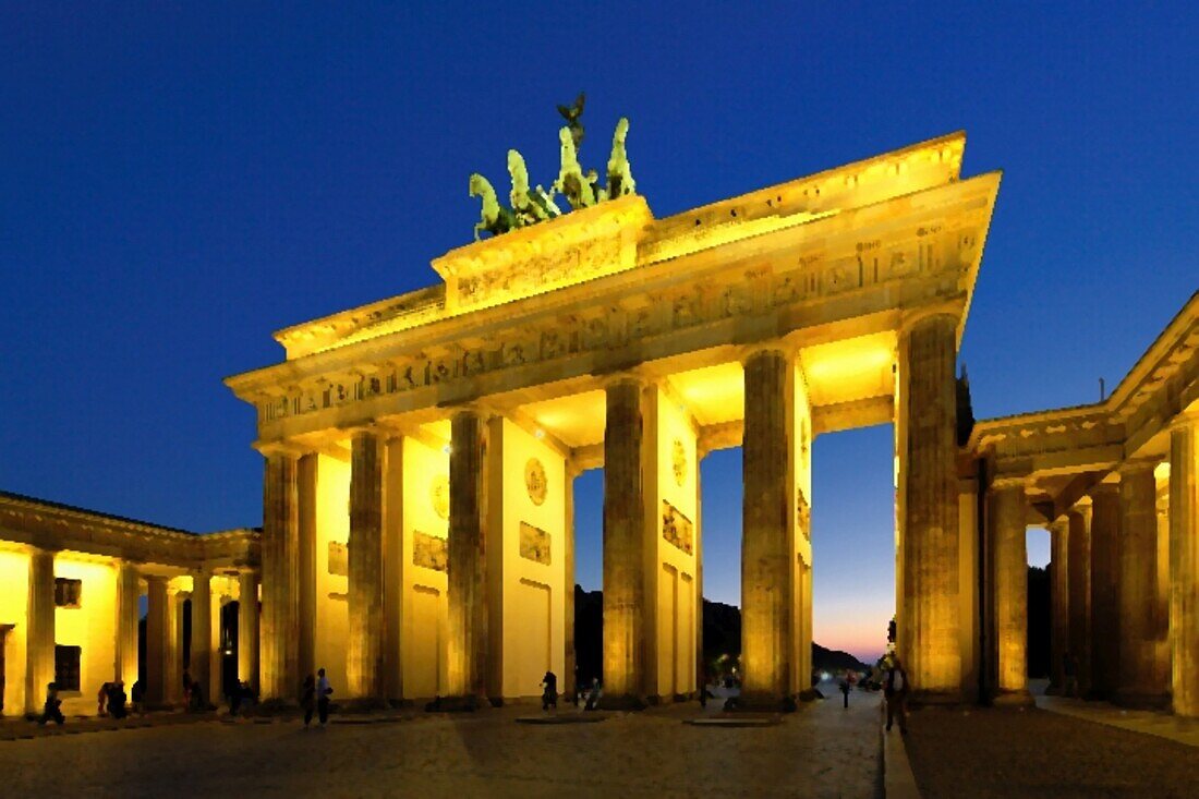 Brandenburger Tor bei Sonnenuntergang, Pariser Platz, Unter den Linden, Berlin, Deutschland, Europa