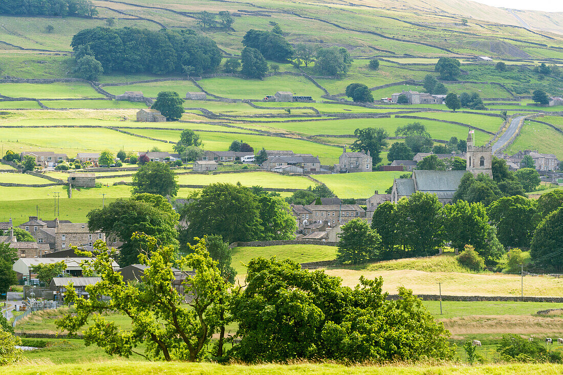 Hawes Marktgemeinde im oberen Wensleydale im Hochsommer, The Yorkshire Dales, Yorkshire, England, Vereinigtes Königreich, Europa