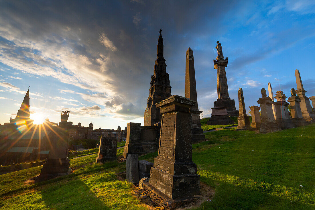 Glasgow Necropolis, viktorianischer Friedhof, Glasgow, Schottland, Vereinigtes Königreich, Europa