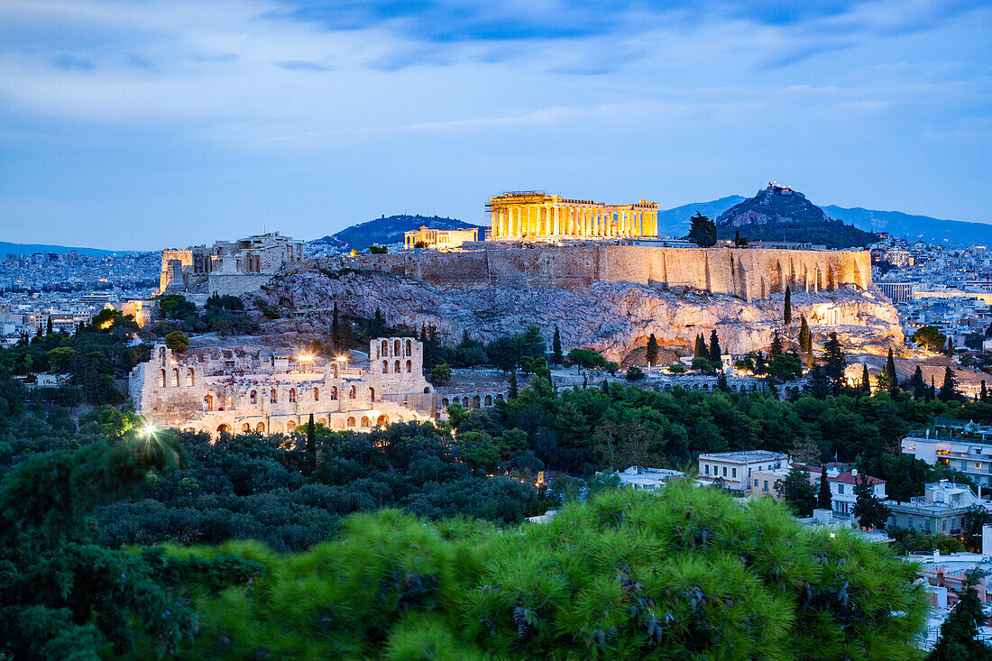 The Acropolis and the Parthenon at night, UNESCO World Heritage Site, Athens, Attica, Greece, Europe
