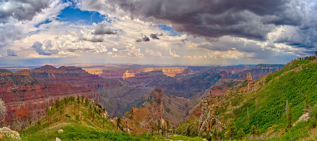 Blick auf den Grand Canyon nördlich von Point Imperial mit Woolsey Butte auf der linken Seite und Mount Hayden auf der rechten Seite, Grand Canyon National Park, UNESCO-Weltkulturerbe, Arizona, Vereinigte Staaten von Amerika, Nordamerika