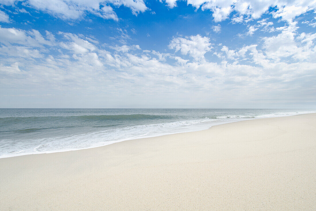 USA, Massachusetts, Cape Cod, Nantucket Island, Leerer Strand von Siasconset